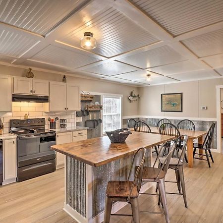 Lakefront Greers Ferry Cabin With Covered Boat Slip! Fairfield Bay 외부 사진