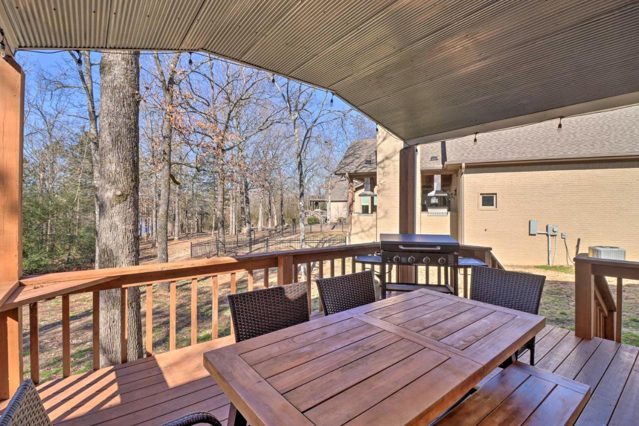 Lakefront Greers Ferry Cabin With Covered Boat Slip! Fairfield Bay 외부 사진