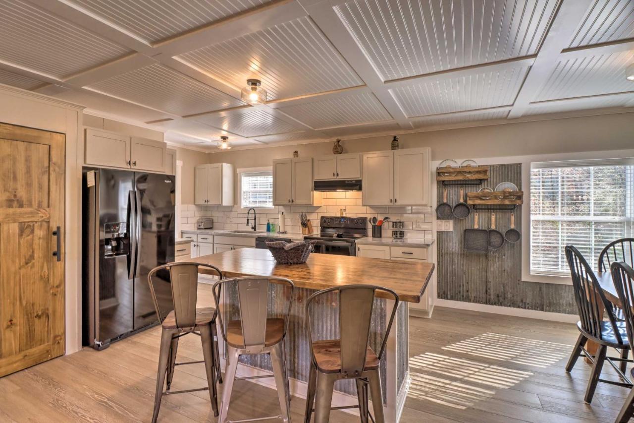 Lakefront Greers Ferry Cabin With Covered Boat Slip! Fairfield Bay 외부 사진