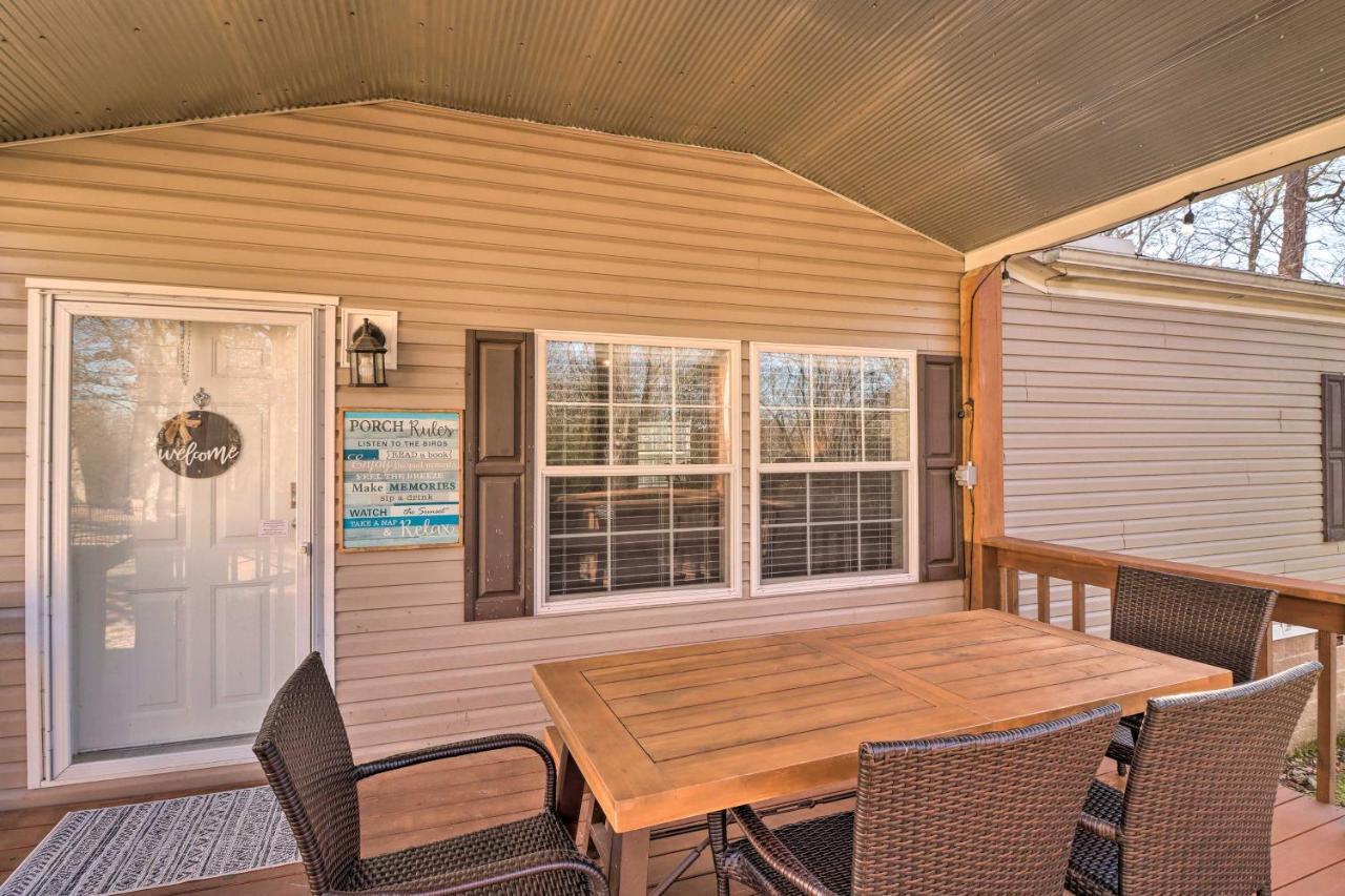 Lakefront Greers Ferry Cabin With Covered Boat Slip! Fairfield Bay 외부 사진