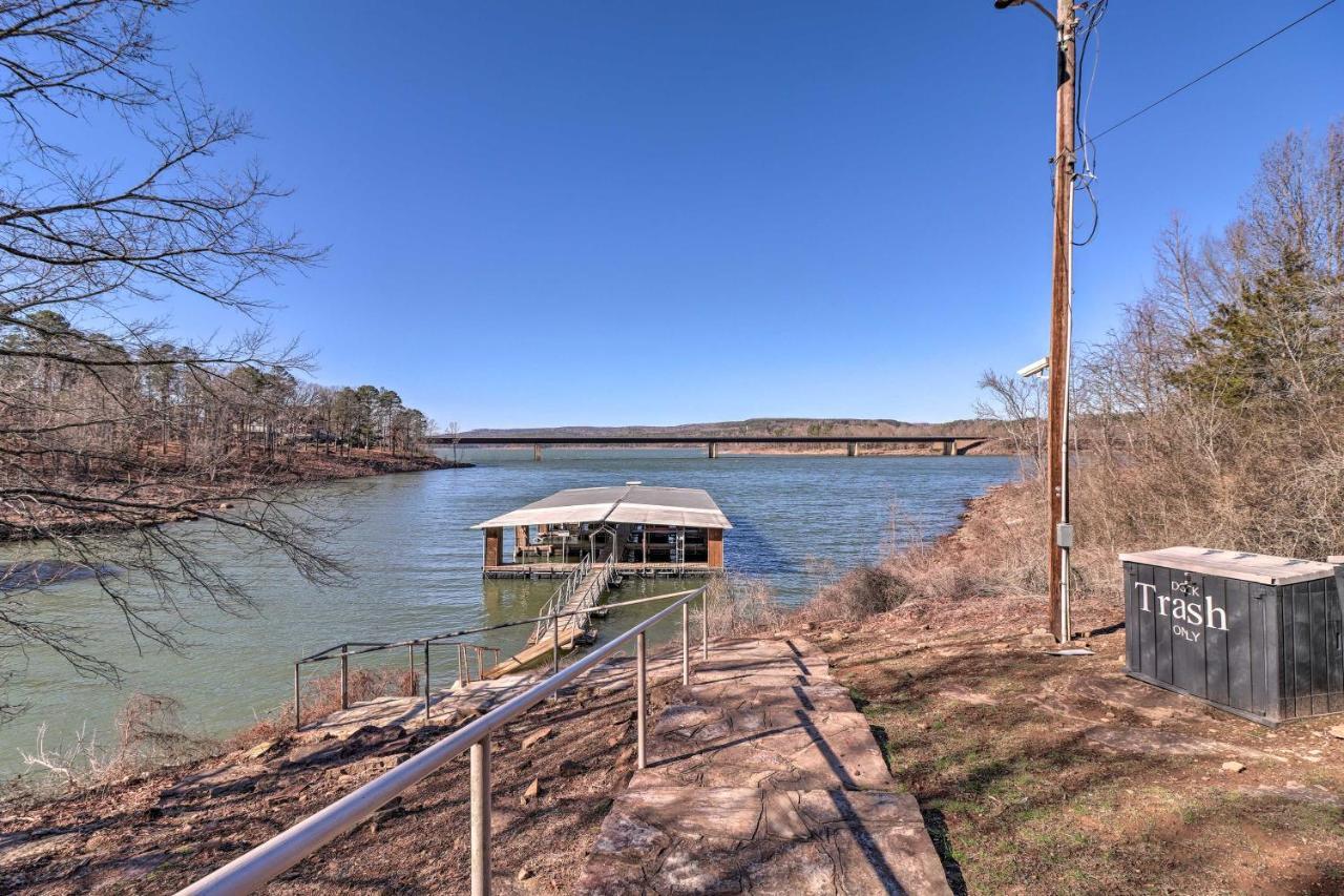 Lakefront Greers Ferry Cabin With Covered Boat Slip! Fairfield Bay 외부 사진