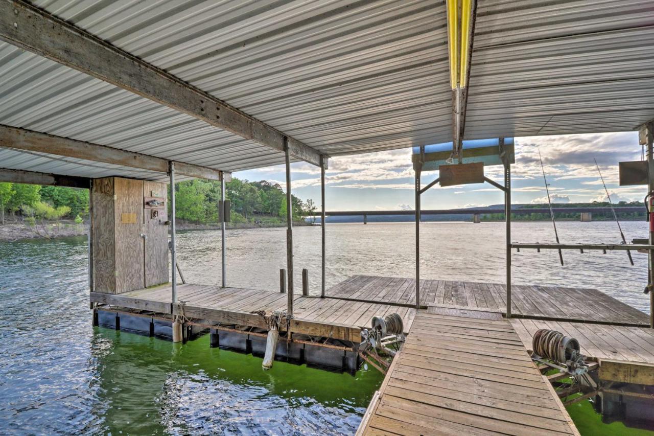 Lakefront Greers Ferry Cabin With Covered Boat Slip! Fairfield Bay 외부 사진